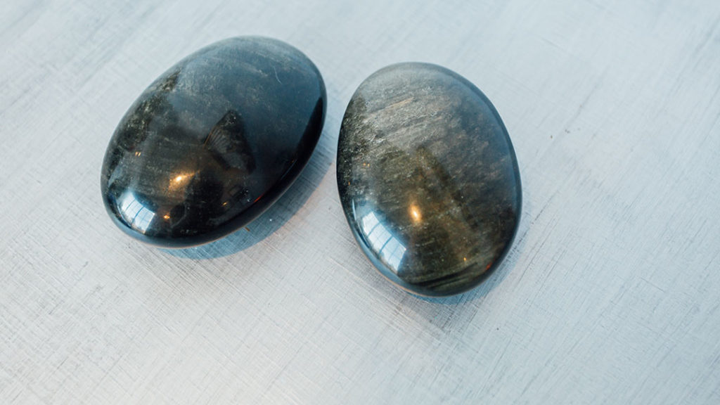 obsidian crystals rocks